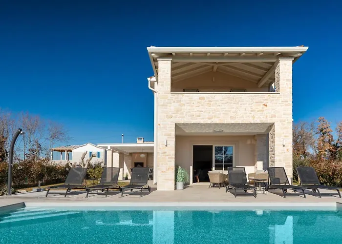 Beautiful Legro With Pool In Visnjan Rapavel