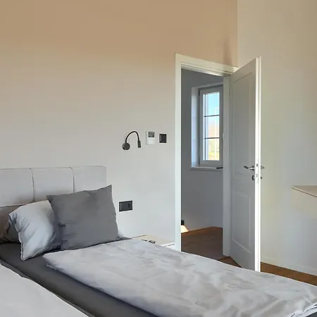 Villa Beautiful Legro With Pool In Visnjan Rapavel