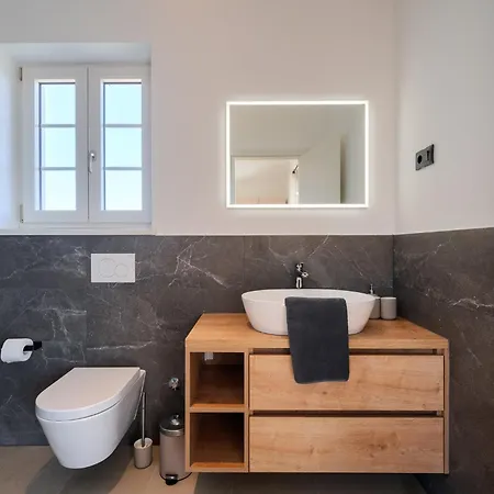 Beautiful Legro With Pool In Visnjan Villa