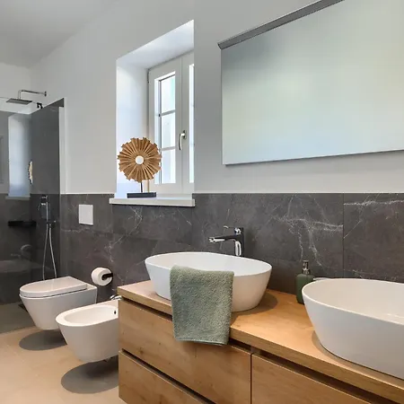 Beautiful Legro With Pool In Visnjan Villa