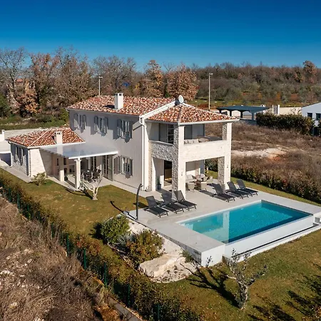 Villa Beautiful Legro With Pool In Visnjan *