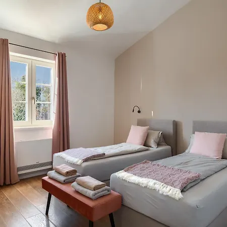 Villa Beautiful Legro With Pool In Visnjan